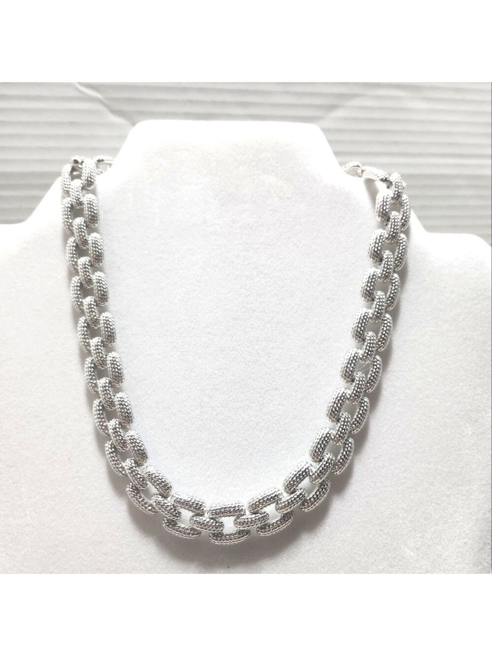 Monet Necklace Brandnew